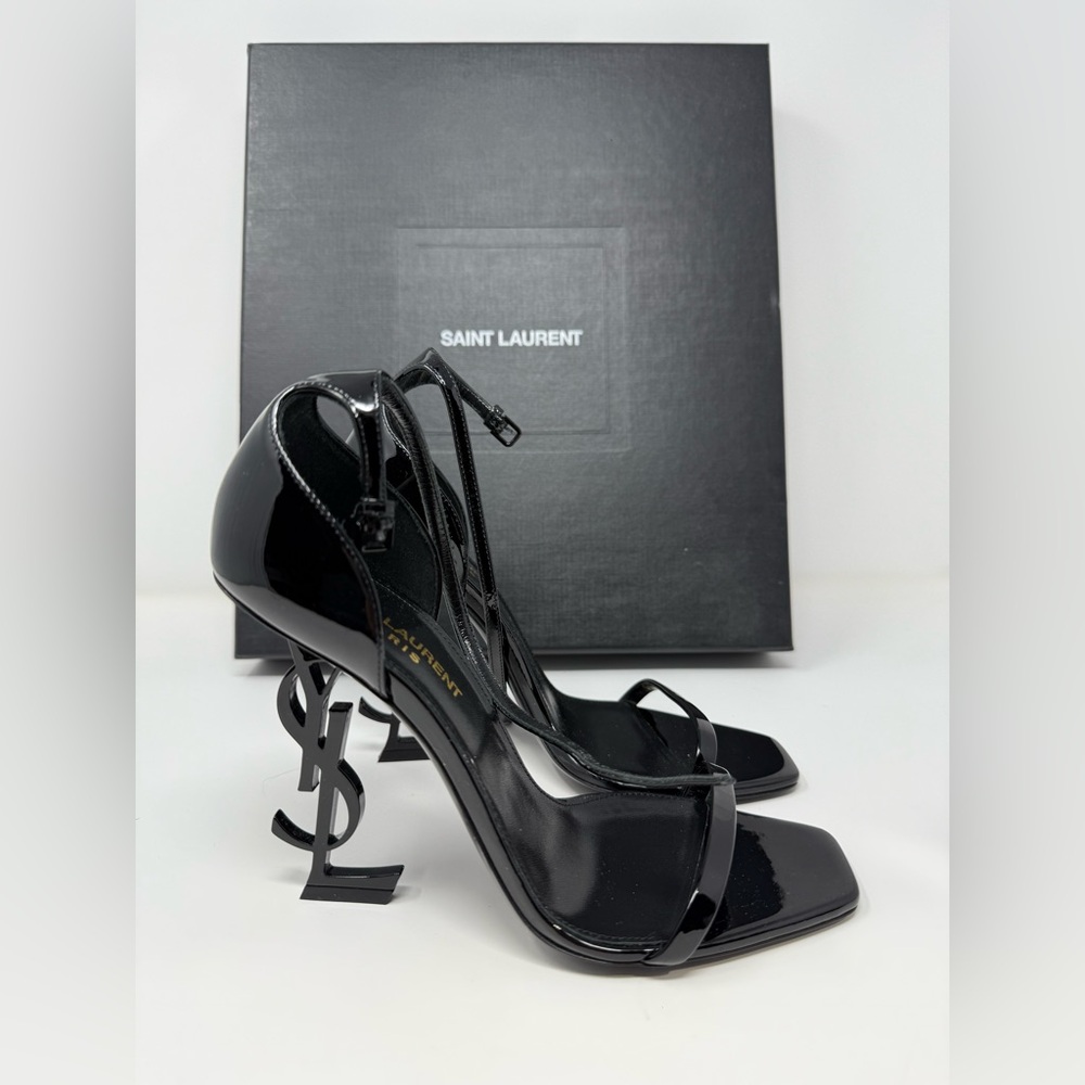 YSL OPYUM SANDALS IN PATENT LEATHER